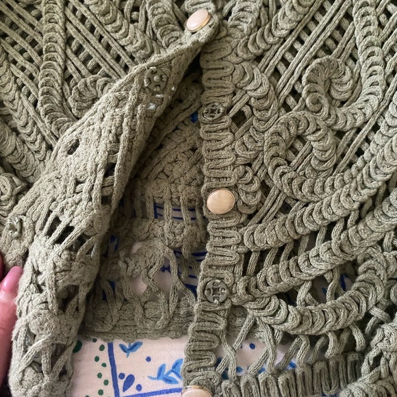 House of Harlow 1960 Sage Green Crocheted knit  top . - Picture 5 of 6